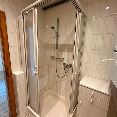 Monteurwohnungen Und Einzelapartments شقة سالزجيتر