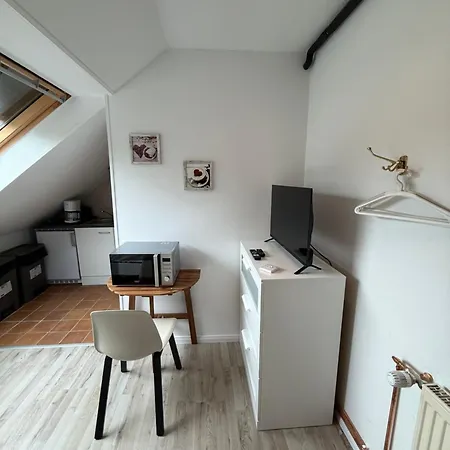 Monteurwohnungen Und Einzelapartments شقة *